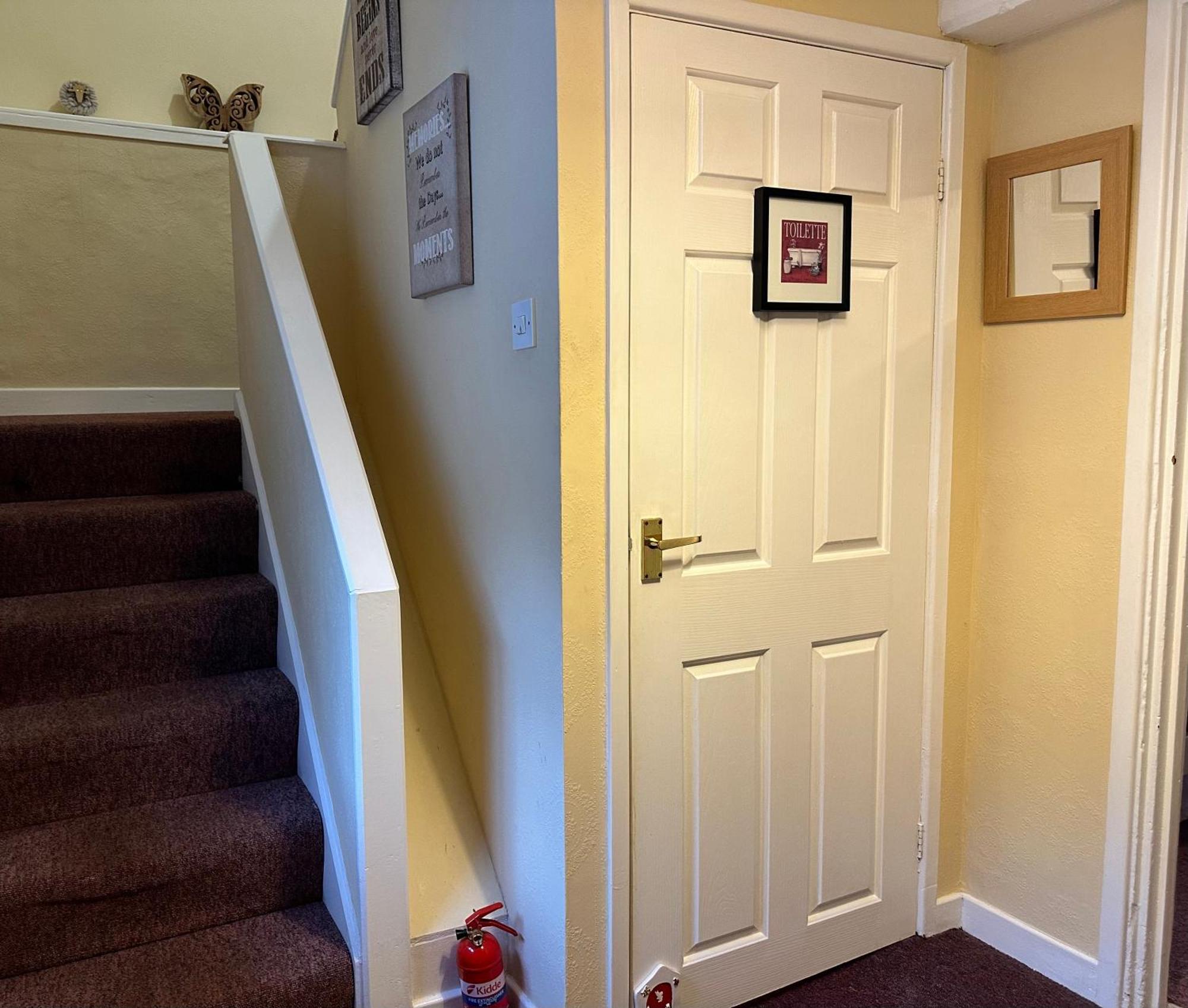 Apartment Townhouse-pet-friendly-sleeps 6-mid Wales Llanidloes
