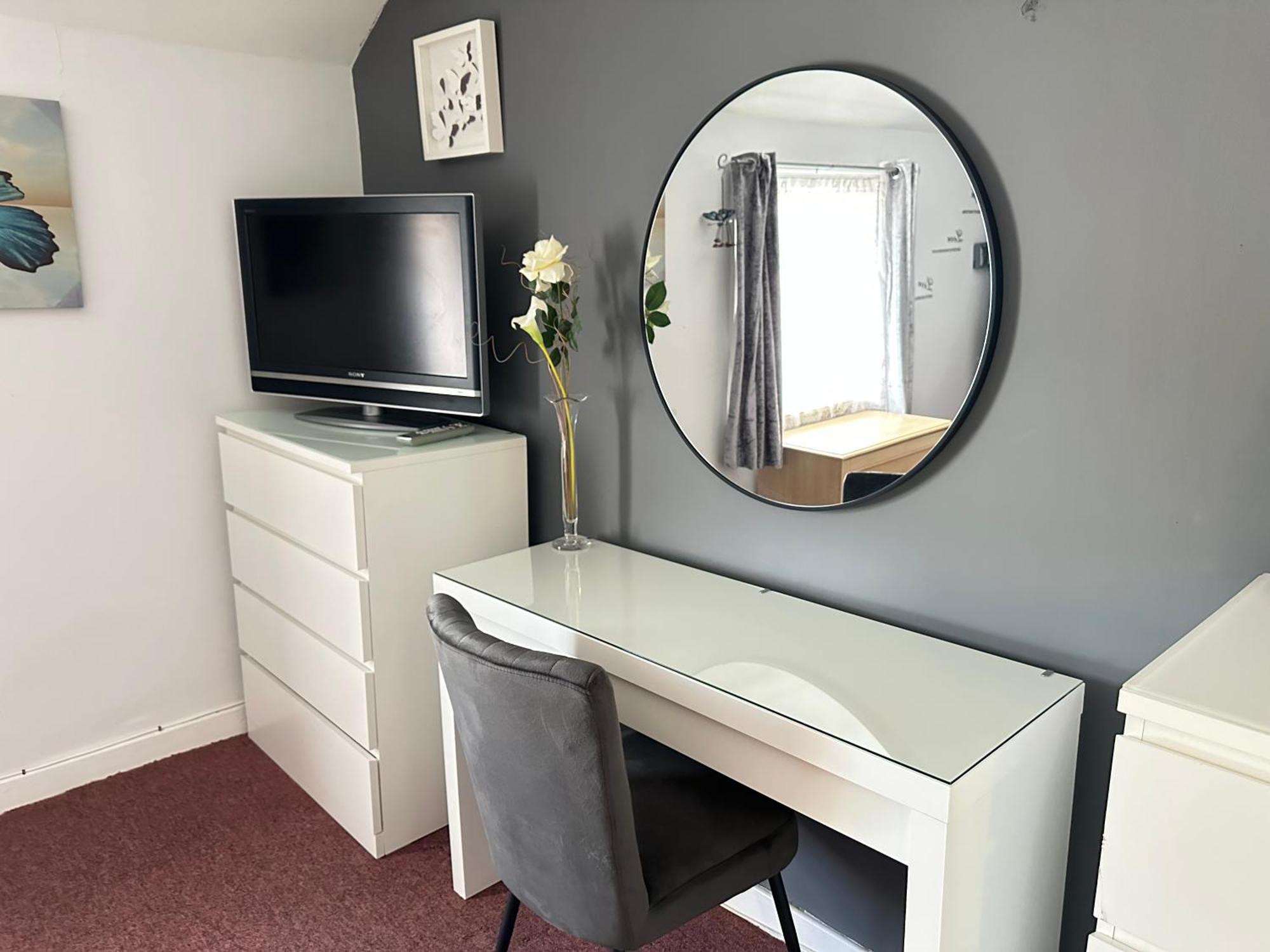 Apartment Townhouse-pet-friendly-sleeps 6-mid Wales Llanidloes
